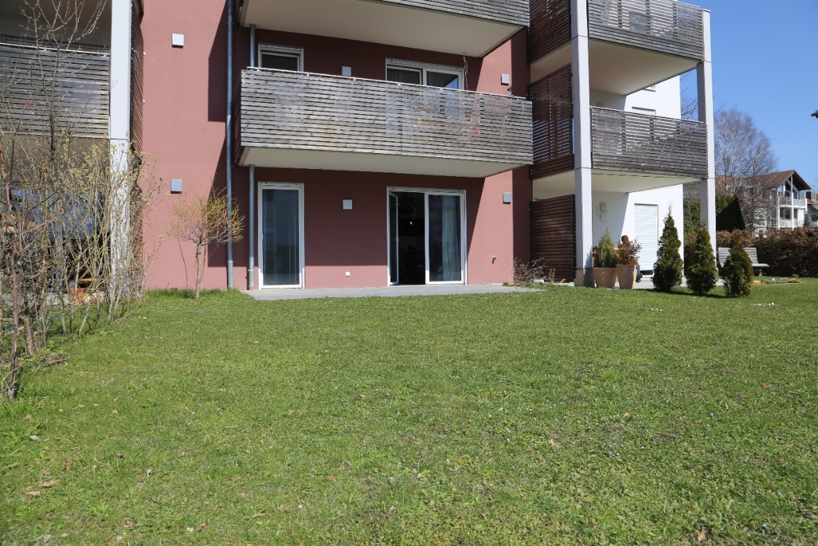 Blick vom Garten aufs Haus